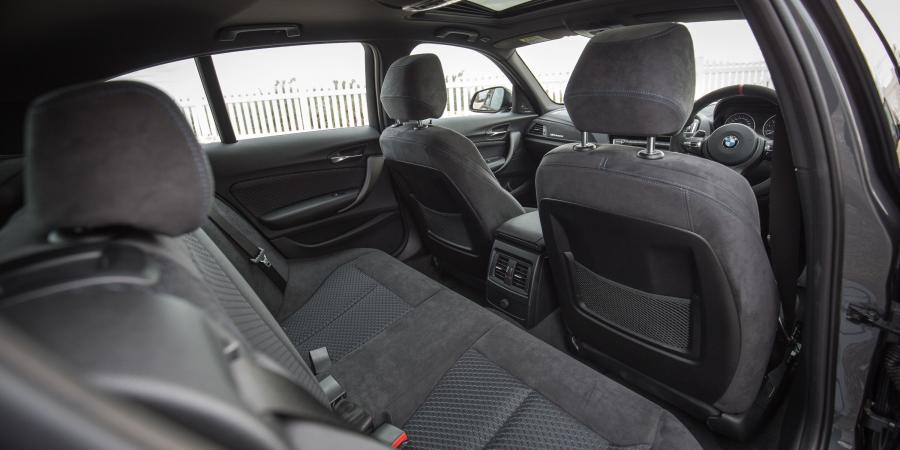 Интерьер BMW M140i Performance Edition (F20) 2017 года  (AU) (фото 25 из 25)